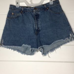 Vintage orange tab Levi’s cutoffs